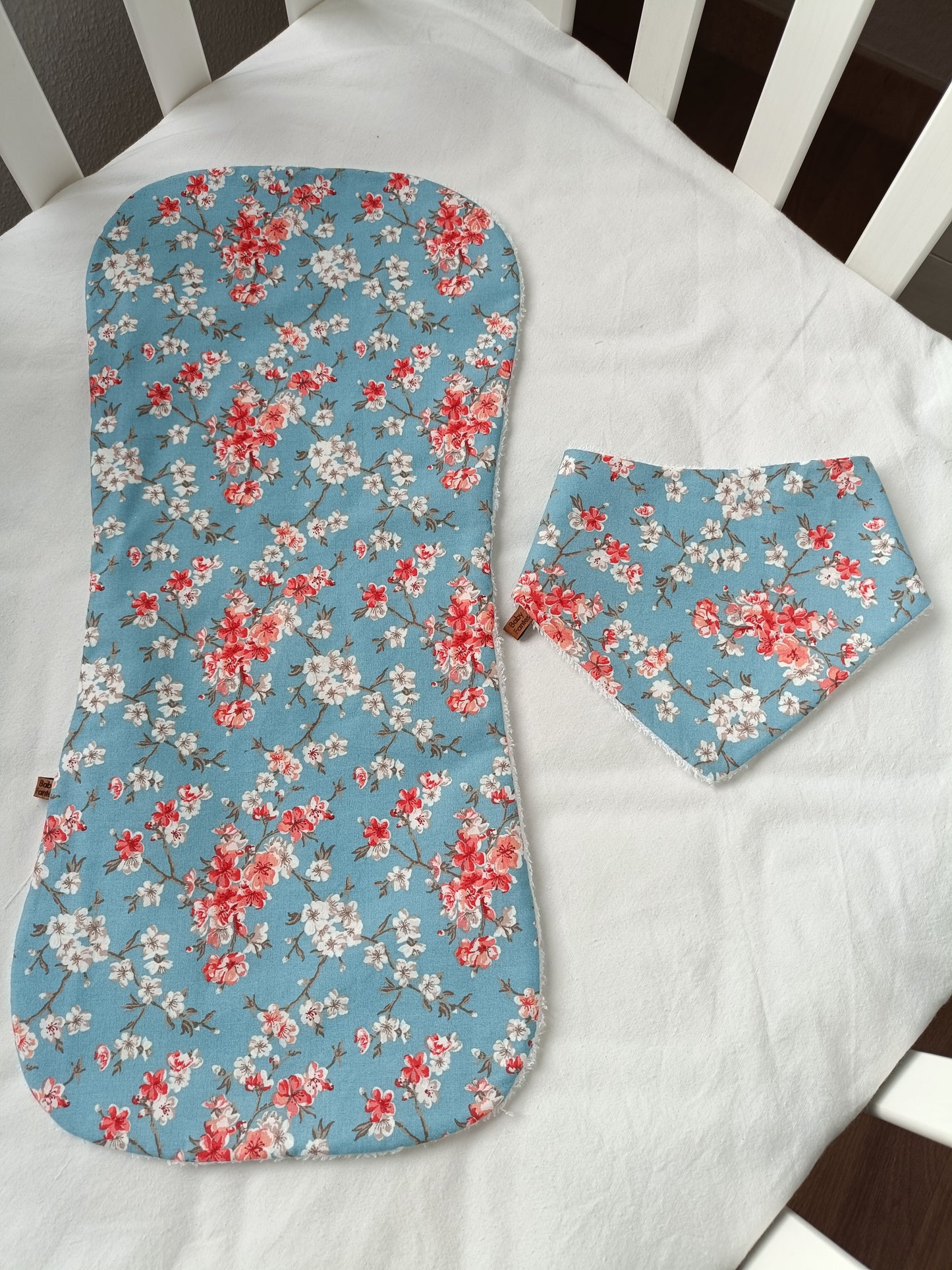 Pack duo Toalla secababitas y Bandana Flor Japón