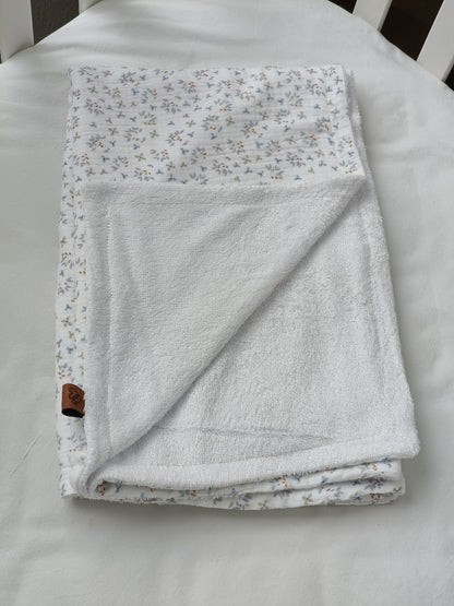 Manta de verano flores azules